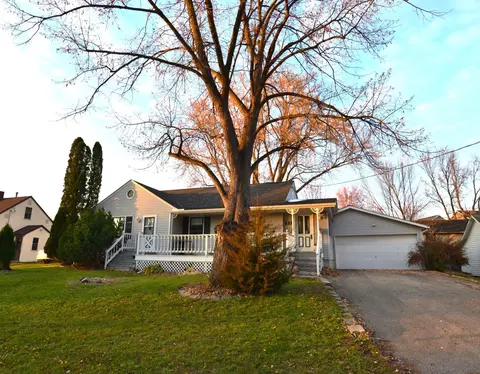 212 Birch St NE, Lonsdale, MN 55046