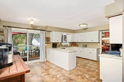 9654 Upton Rd, Bloomington, MN 55431 photo 8