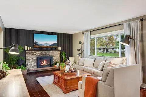 9654 Upton Rd, Bloomington, MN 55431 photo 3