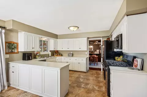 9654 Upton Rd, Bloomington, MN 55431 photo 10