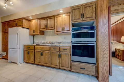 415 S 4th St # B2, Marshall, MN 56258 photo 7