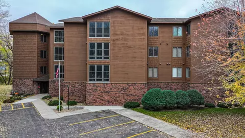 415 S 4th St # B2, Marshall, MN 56258