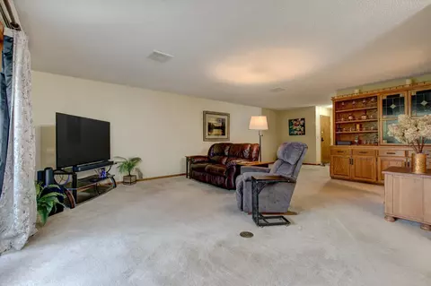 415 S 4th St # B2, Marshall, MN 56258 photo 15
