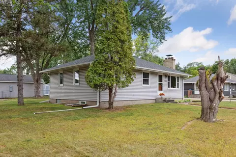 1698 Hillview Rd, Shoreview, MN 55126