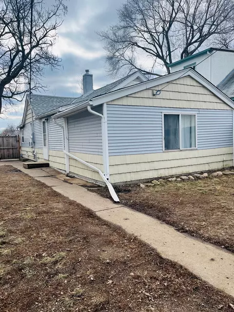 19 Magnolia Ave E, Saint Paul, MN 55117