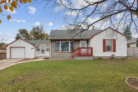 1180 Hewitt Ave, Saint Paul, MN 55104