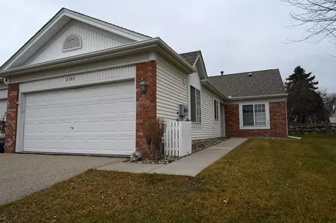 2105 Boulder Pt, Shakopee, MN 55379