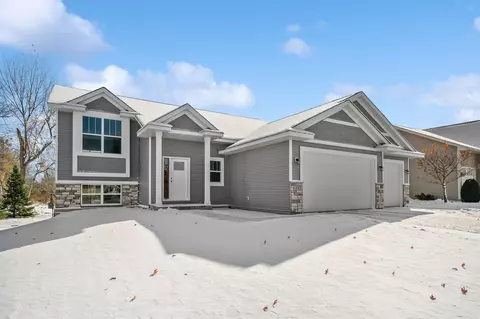 6882 Dupre Rd, Centerville, MN 55038