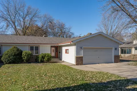 125 Canterbury Cir, Le Sueur, MN 56058