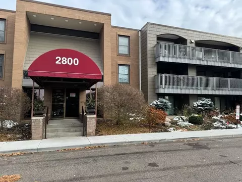 2800 Hamline Ave N #337, Roseville, MN 55113