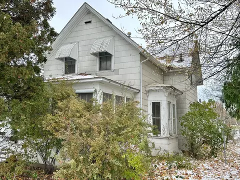 366 S Green Ave, New Richmond, WI 54017