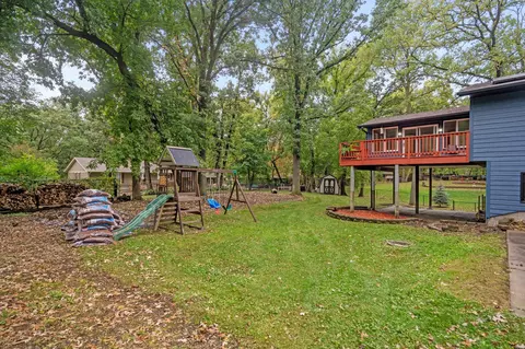2210 Douglynn Ln, Saint Paul, MN 55119