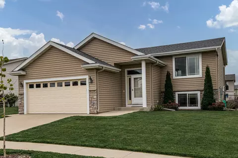 5906 Excalibur Ct NW, Rochester, MN 55901