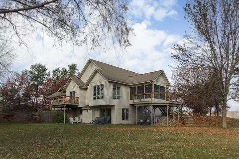 10059 Cove Pointe Rd, Brainerd, MN 56401
