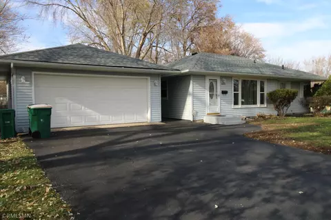 8422 Park Ave S, Bloomington, MN 55420
