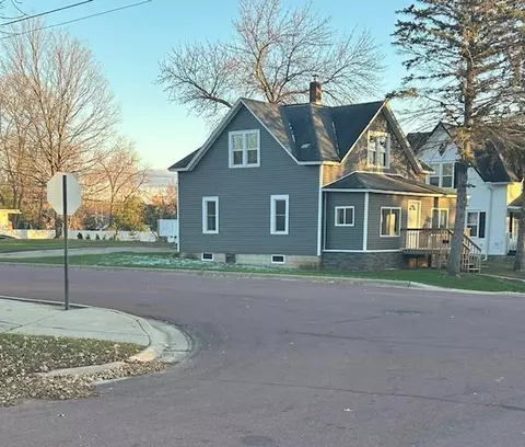 128 Buchannon St N, Waterville, MN 56096