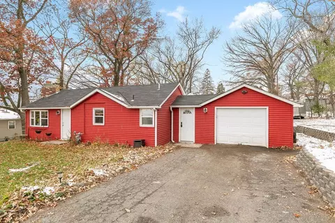 209 4th St NE, Sartell, MN 56377