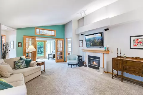 4191 Beaver Dam Rd, Eagan, MN 55122 photo 9