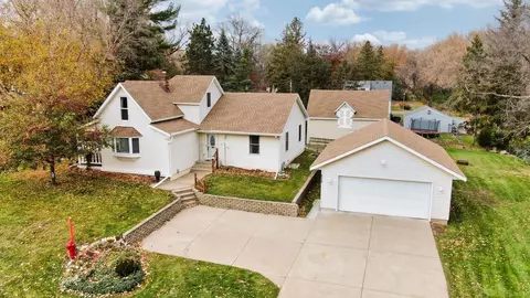 6124 Upper 46th St N, Oakdale, MN 55128