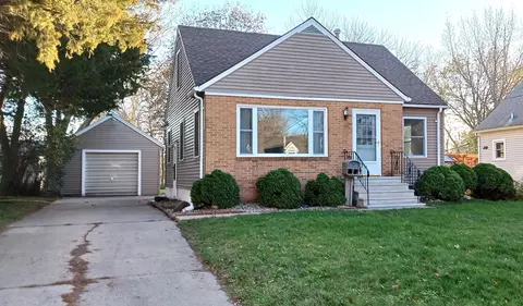 622 7th St E, Albert Lea, MN 56007