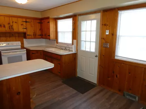 804 6th St, Windom, MN 56101 photo 10