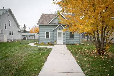 650 W 3rd St, Rush City, MN 55069