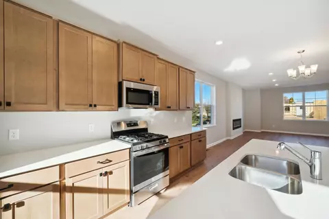 7652 Cruise Way, Inver Grove Heights, MN 55076