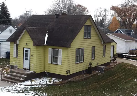825 W Summit Ave, Fergus Falls, MN 56537