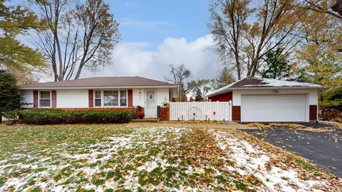 8243 Upton Ave S, Bloomington, MN 55431