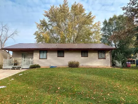 10389 Crocus St NW, Coon Rapids, MN 55433