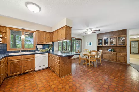 3731 Pilot Knob Rd, Eagan, MN 55122 photo 5