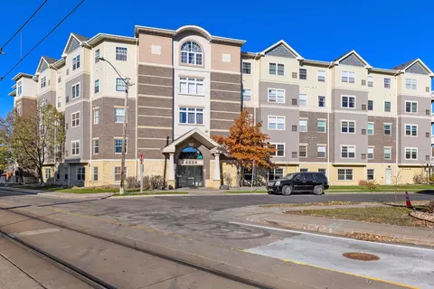4824 E 53rd St #401, Minneapolis, MN 55417