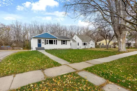 2085 Margaret St, Saint Paul, MN 55119