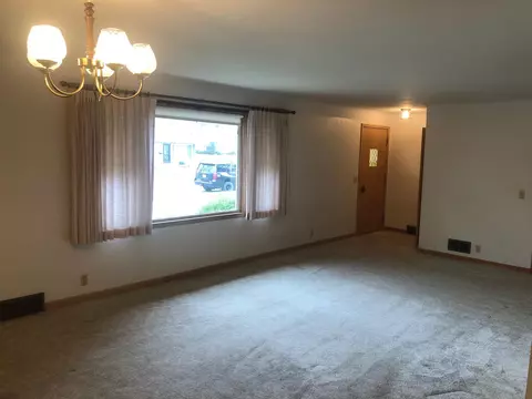 210 Lee Ave, Jackson, MN 56143 photo 6