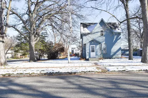 204 Markley Ave S, Thief River Falls, MN 56701