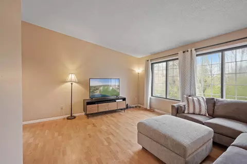 2293 Mailand Rd E, Maplewood, MN 55119 photo 5