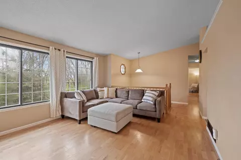 2293 Mailand Rd E, Maplewood, MN 55119 photo 6