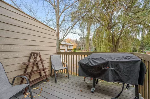 2293 Mailand Rd E, Maplewood, MN 55119 photo 9