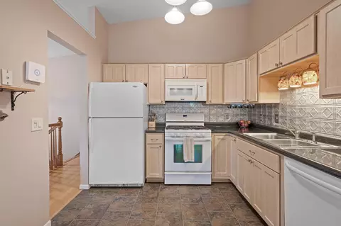 2293 Mailand Rd E, Maplewood, MN 55119 photo 13