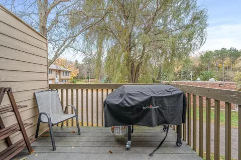 2293 Mailand Rd E, Maplewood, MN 55119 photo 10