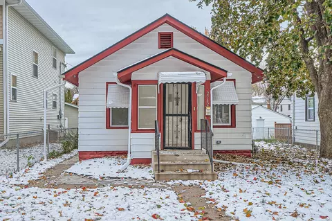 2742 Russell Ave N, Minneapolis, MN 55411