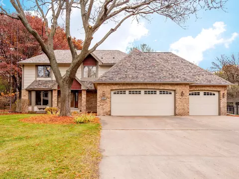 5914 Churchill St, Shoreview, MN 55126