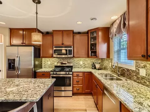 3443 Chestnut Ln, Eagan, MN 55123 photo 10