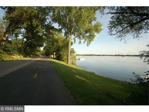 9820 26th Ave N, Plymouth, MN 55441