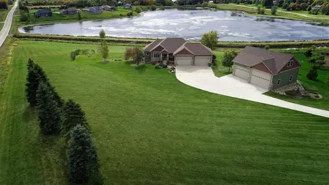 11545 Circle Ridge Ct, Faribault, MN 55021