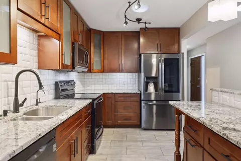 14896 Embry Path, Apple Valley, MN 55124 photo 3