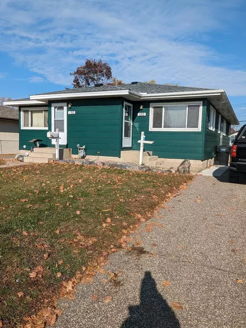 150-152 Ash St W, South Saint Paul, MN 55075