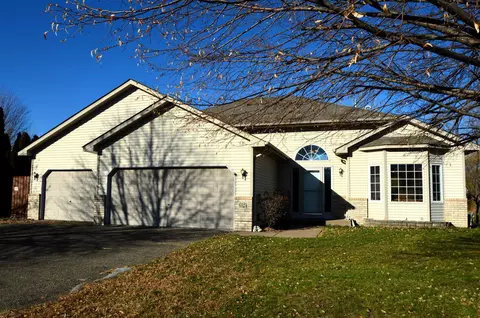 6024 258th St, Wyoming, MN 55092
