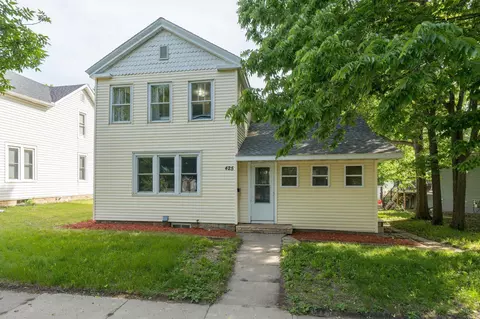 425 W Walnut St, Saint Peter, MN 56082