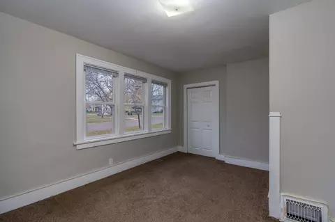 425 W Walnut St, Saint Peter, MN 56082 photo 14